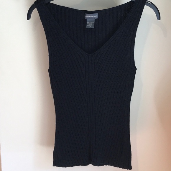 Banana Republic Knit Sleeveless Sweater - Picture 2 of 8